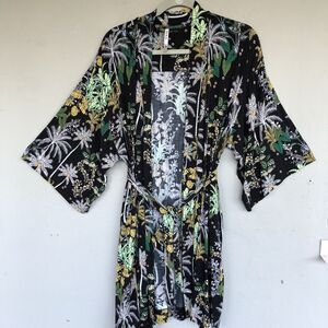 Soma Cool Nights Kimono Robe S/M Black Green Palm Tropical Print Belted Lounge